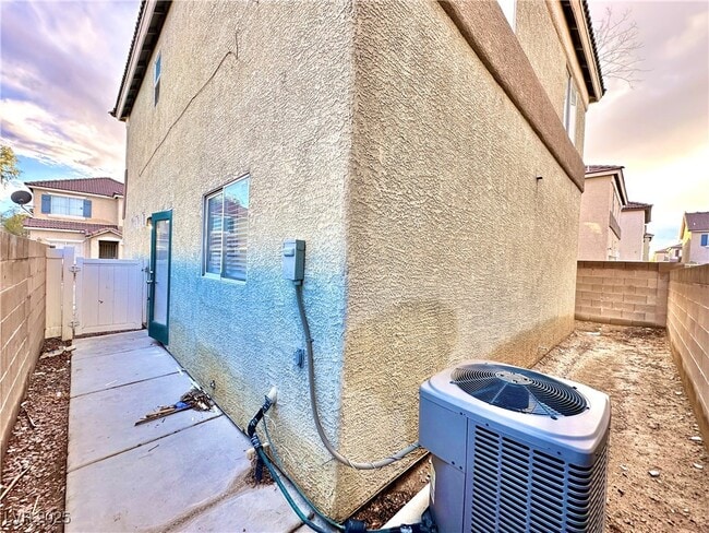 Building Photo - 5278 Paradise Valley Ave