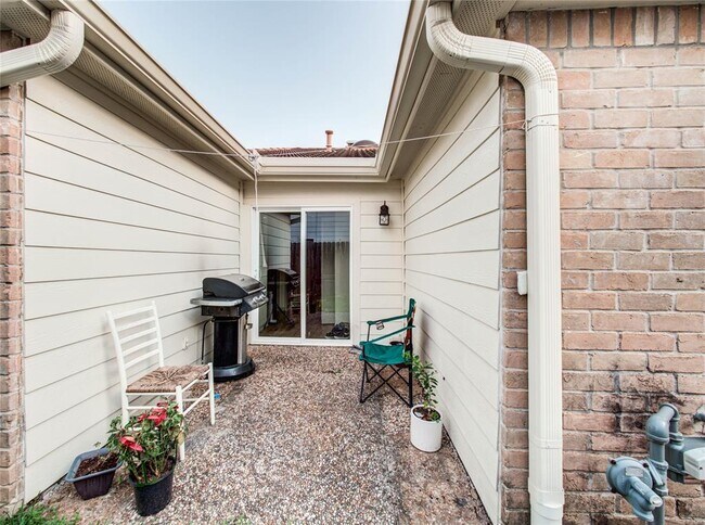Building Photo - 14226 Woodnook Dr