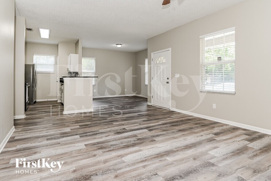 Building Photo - 3207 Rosselle St