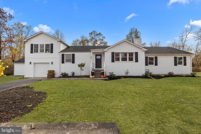 Building Photo - 271 Stoopville Rd