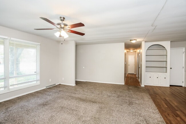 Building Photo - 7605 Kimberly Dr