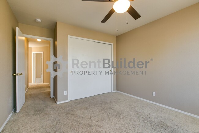 Building Photo - ****LEASE PENDING****PLEASE APPLY AT YOUR ...