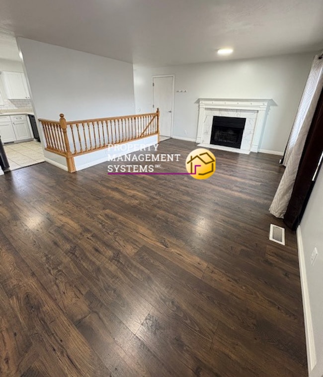 Building Photo - Lovely 3 Bedroom Rambler in West Jordan!