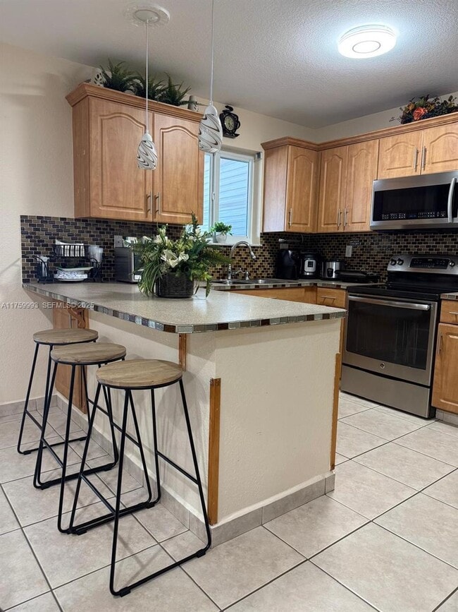 Building Photo - 9315 NW 114th Ln