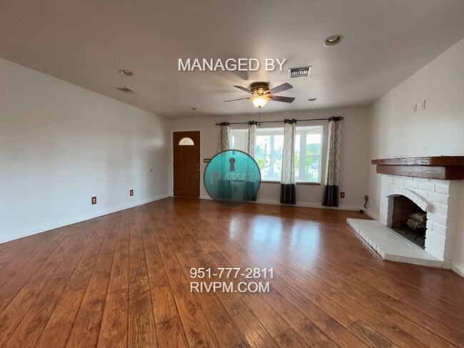 Building Photo - Charming 3-Bedroom Pool Home for Rent in R...