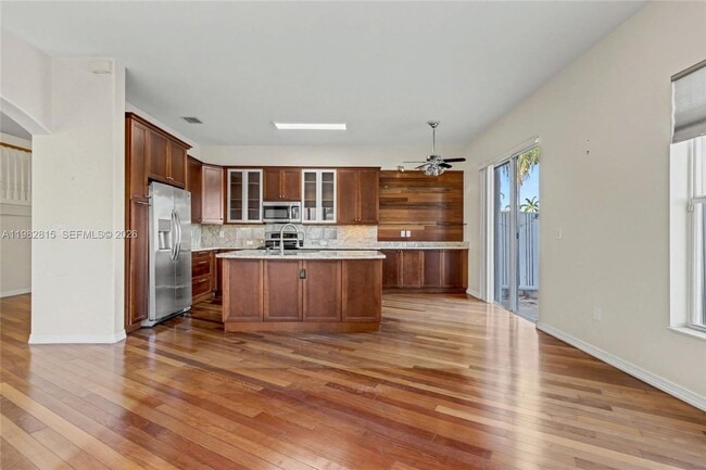 Building Photo - 1560 Seagrape Way