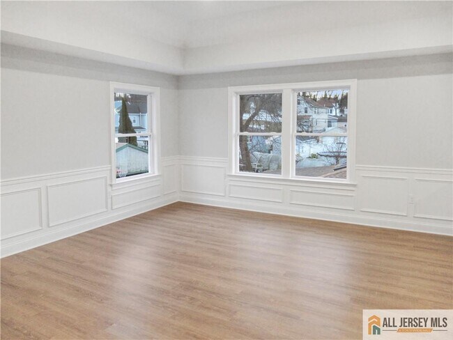 Building Photo - 502 Alpine St