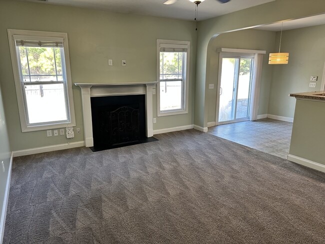 Building Photo - 908 Merlin Ct