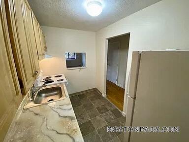 Building Photo - 66 Homer Ave