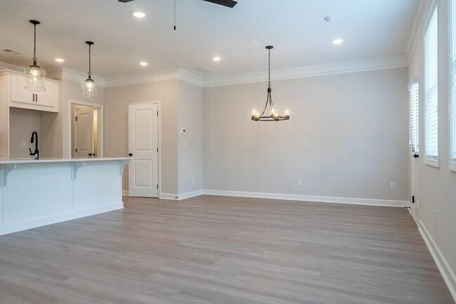 Building Photo - 3361 Verdi Ln
