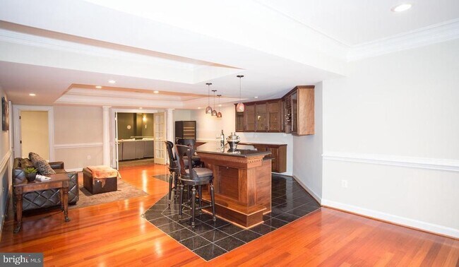 Building Photo - 6125 Old Dominion Dr