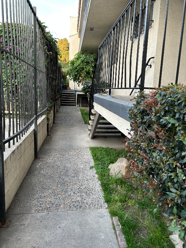 Building Photo - 1538 Detroit St