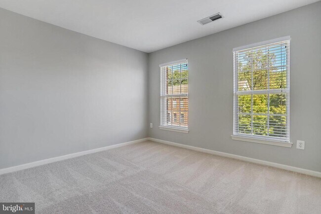 Building Photo - 6522 Trask Terrace