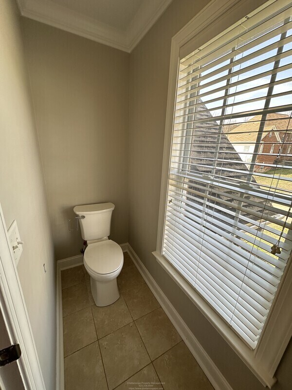 Building Photo - 5511 Ginkgo Rd