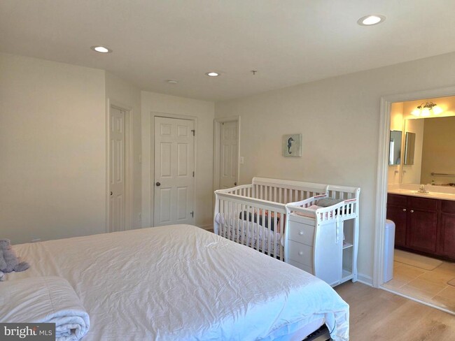 Building Photo - 8245 Macintosh Ct