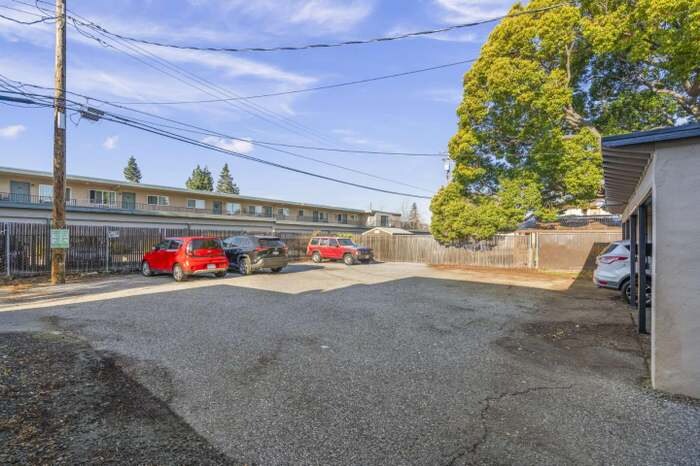 Building Photo - 480 California St