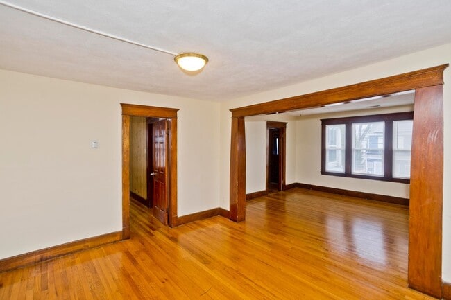 Building Photo - 58-60 Ionia St