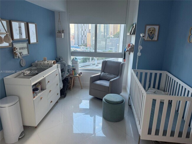 Building Photo - 350 S Miami Ave