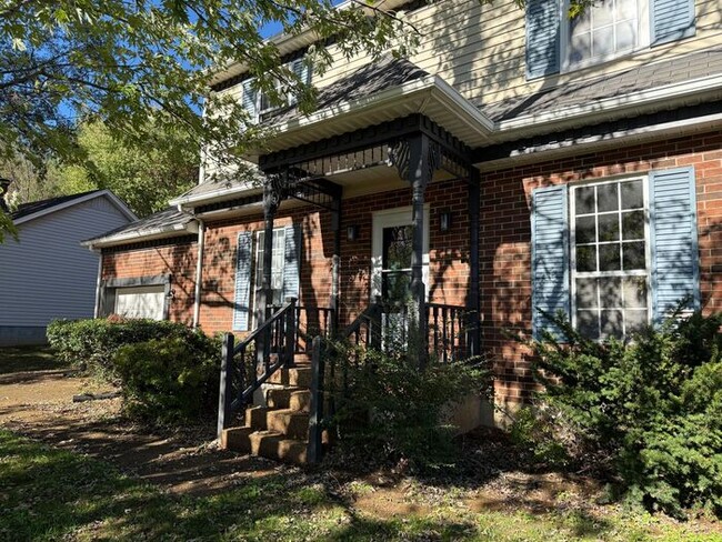 Building Photo - Beautiful Brick Home in Antioch - Fenced i...