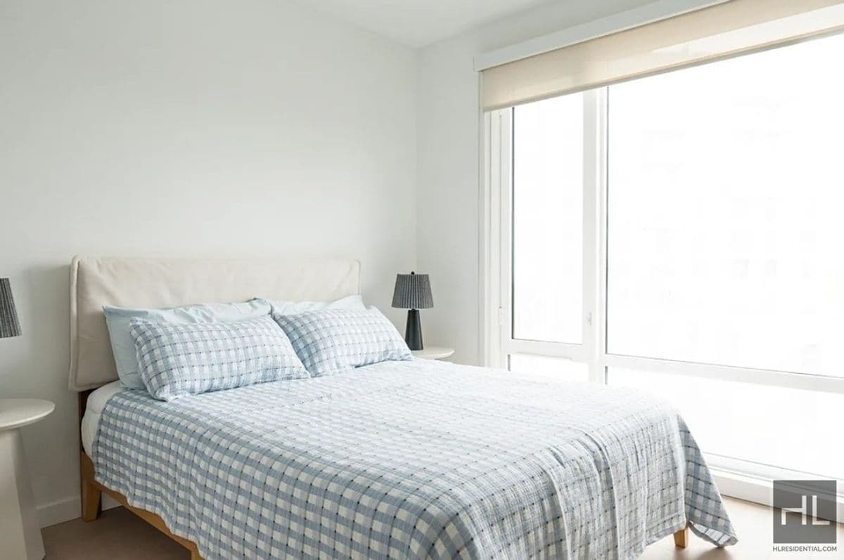 Building Photo - 975 Nostrand Ave