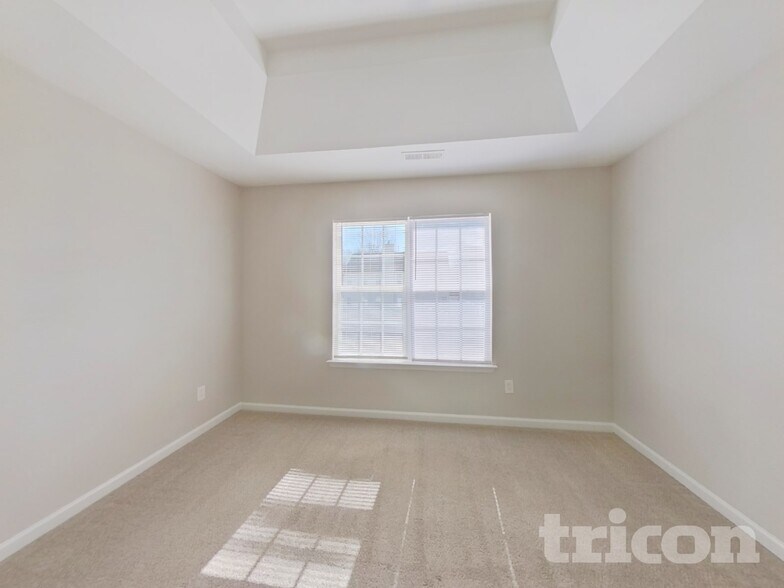 Building Photo - 1510 Peachcroft Rd