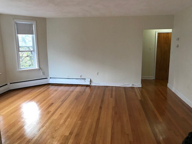 Building Photo - 310 Tappan St