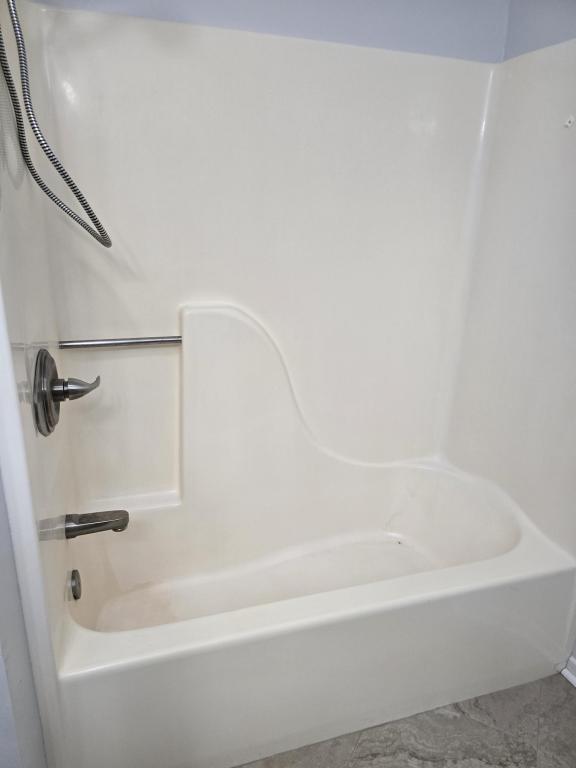 Building Photo - 55 Bay Dr