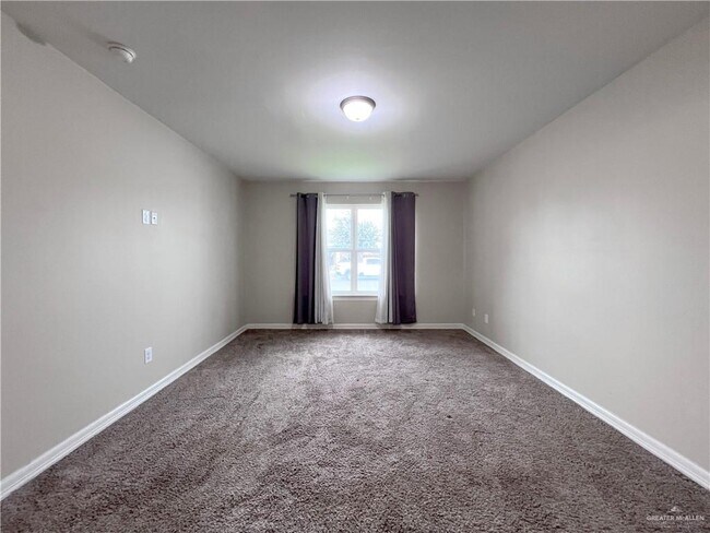 Building Photo - 608 Olympic St