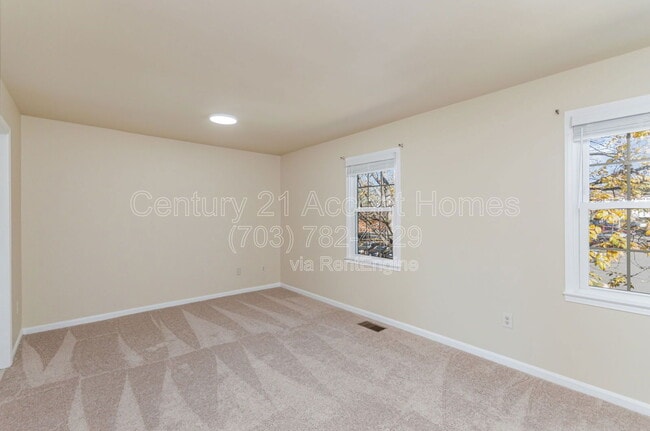 Building Photo - 14447 Cool Oak Ln