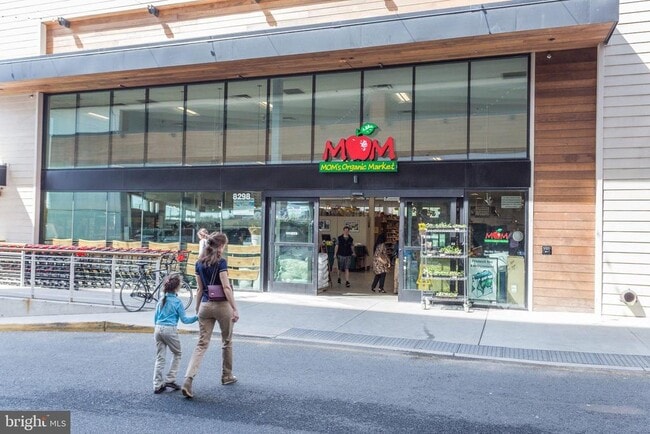 Building Photo - 2942 Yarling Ct