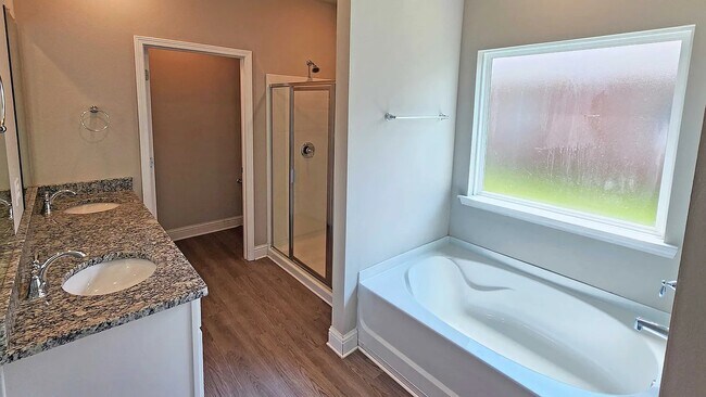 Building Photo - 10532 S Redland St