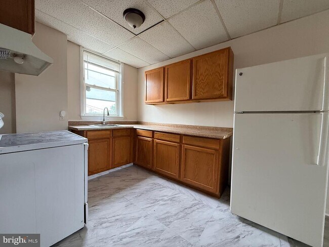 Building Photo - 5307 York Rd