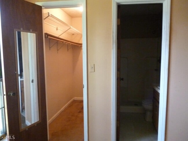 Building Photo - 10283 Richfield Ct