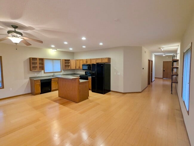 Building Photo - 2138 N Buffum St