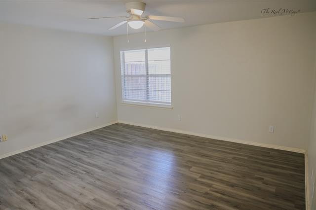 Building Photo - 2120 Teakwood Ln