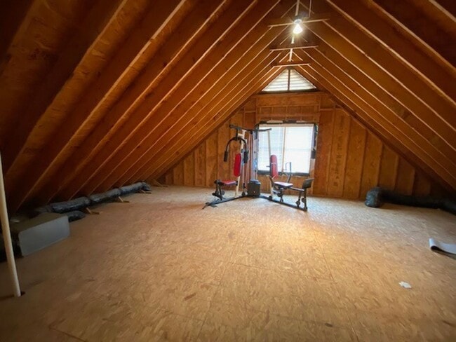 Building Photo - $500 Off 1 Month if Moved In by 11/30/25