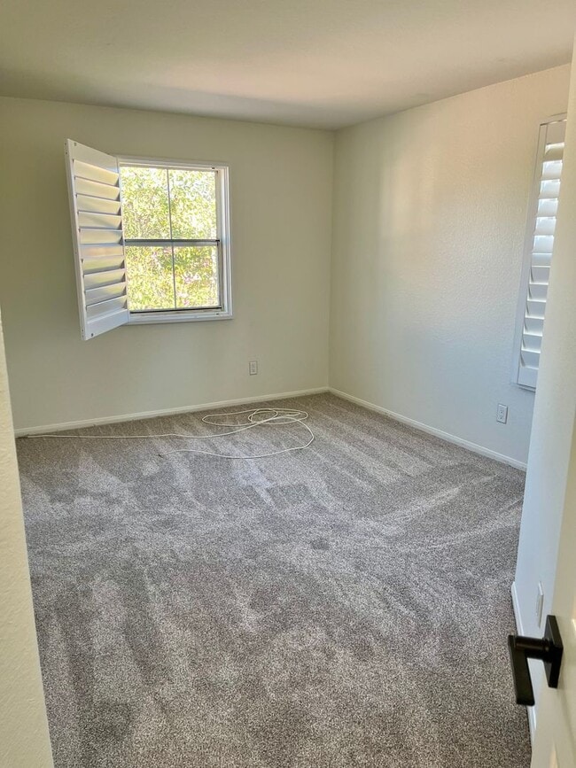 Building Photo - 4 Bedroom 3 Bath  Rancho Del Rey -Chula Vista