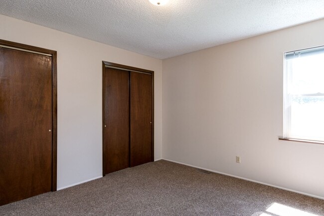 Building Photo - Blending Relaxation & Sophistication Creat...