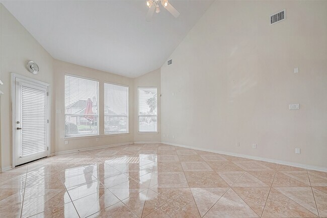 Building Photo - 14314 Jaubert Ct