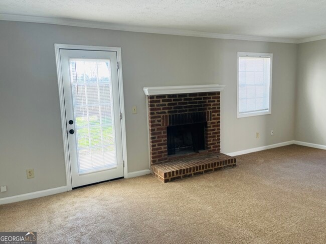 Building Photo - 1522 Paces Ferry N Dr SE