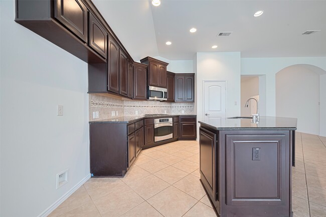 Building Photo - 13315 Peach Orchard Ln