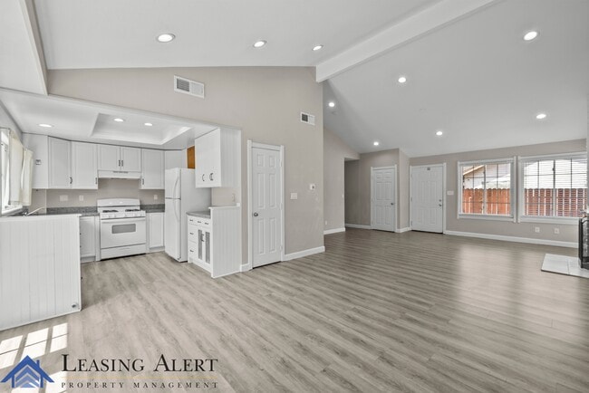 Building Photo - 25769 Quilla Rd