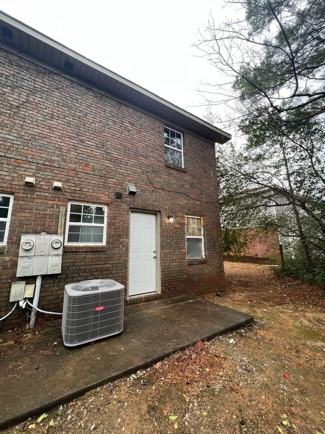 Building Photo - 435 30th Pl