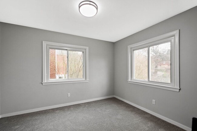 Building Photo - Stunning 3 bedroom home in Penn Hills available April 1st!