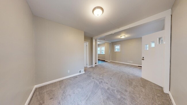 Building Photo - Jefferson Area - 3 Bedroom Single Family Home (between Lorain and Triskett)