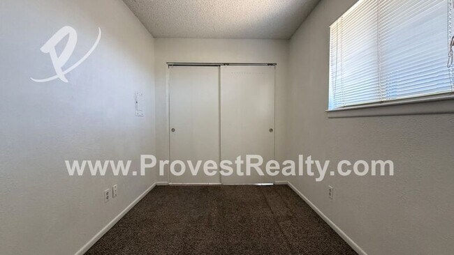 Building Photo - 12780 Redwing Rd