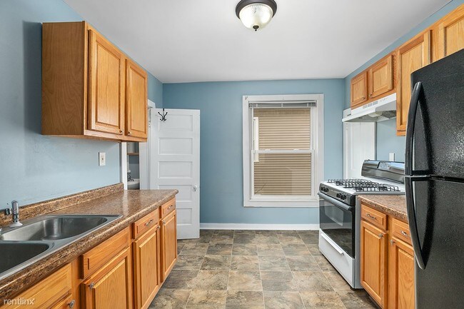 Building Photo - 2 br, 1 bath Apartment - 1002 Jackson St NW