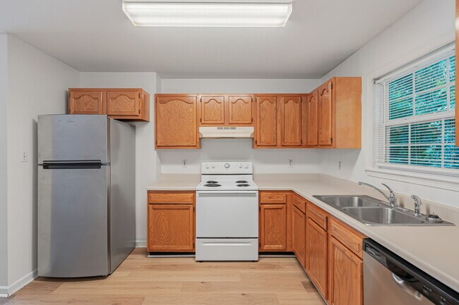 Building Photo - 3516 Acorn Woods Way,