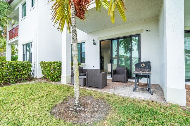 Building Photo - 11674 SW 13th Ln