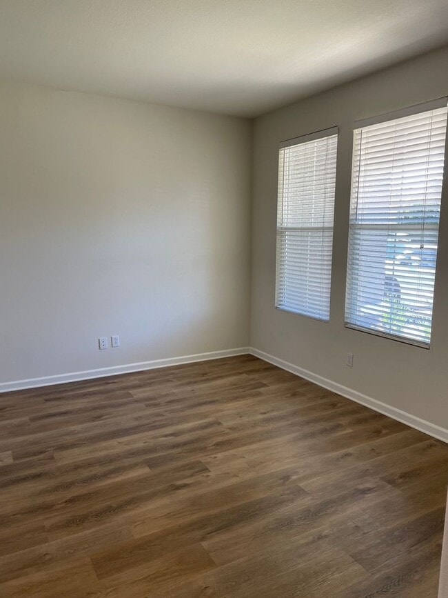 Building Photo - SINGLE STORY, 3 BED, 2 BATH, 2 CAR, LARGE BACK YARD